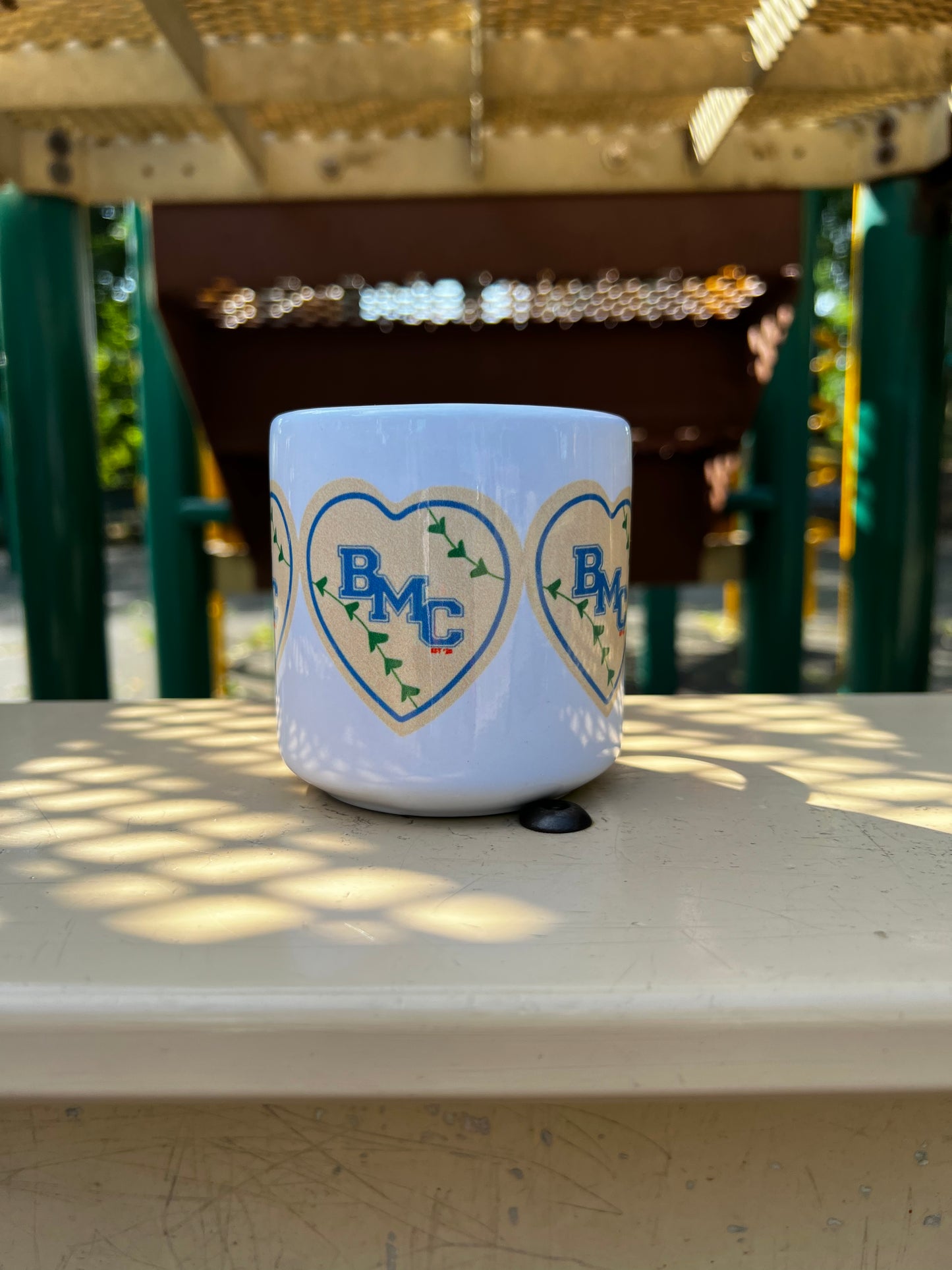 "Mom" Heart Mug